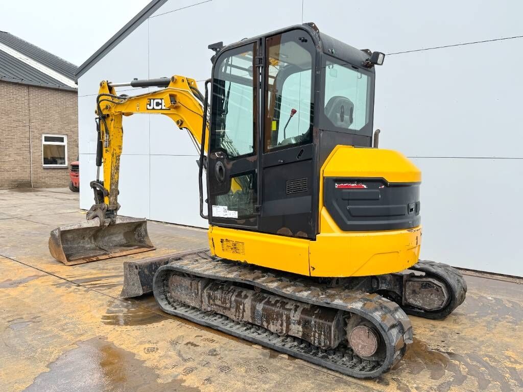 JCB 48Z-1 - Hammer Lines / Quick Coupler 3