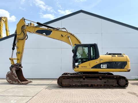 CAT 323DL - German Machine / Quick Coupler