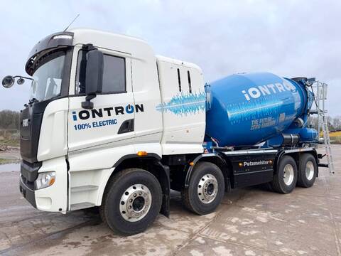 Sany P 9 G iONTRON 8x4 - 9m³ Putzmeister Concrete Mix