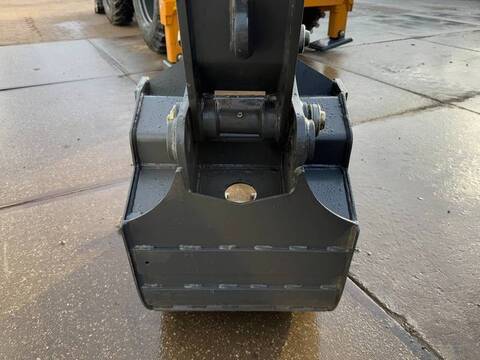 CASE 570SV 4WD - 4/1 Bucket / Telescopic Boom / AC