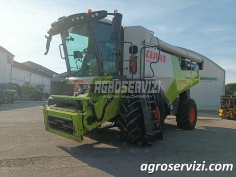 Claas TRION 750