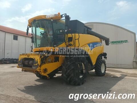 New Holland CR 9060