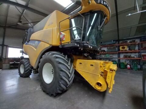 New Holland CR8.80 3