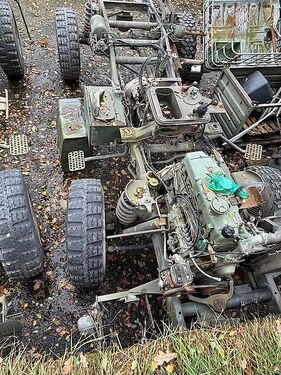 Großes Unimog Ersatzteillager mit rostfreien U13 2