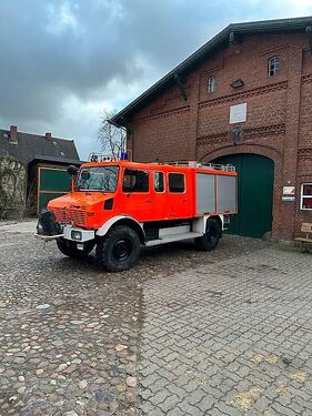 Mercedes U1300L 37 Turbo DoKa H-Gutachten Feuerwehr Womo 