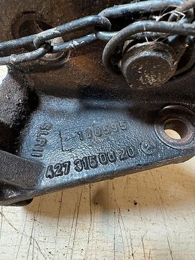 Mercedes Träger Zugmaul Halterung Oberlenkerhalter 424 42 2