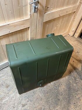 Neuer Original Mercedes Unimog U1300L Tank 435 4 3
