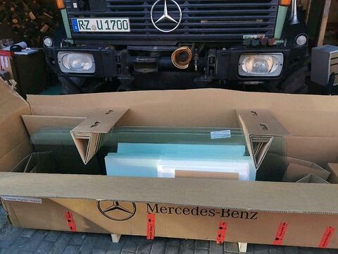 Mercedes Frontscheibe Neu 424 425 427 437 U1000-U2400 Ori 2
