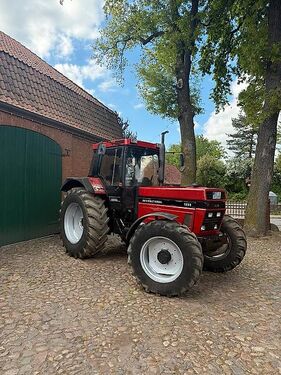 Case IH 1255 XL – 