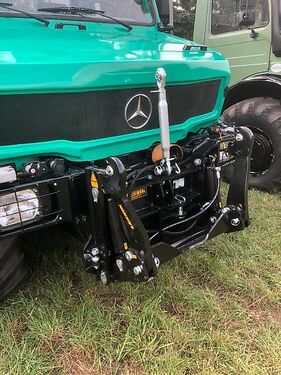 Mercedes Frontkraftheber Hydraulik Lesnik PU26 Anbau-Plat