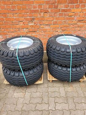 Komplett Rad Anhänger Räder 15.0/55-17 NEU 1