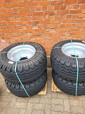 Komplett Rad Anhänger Räder 15.0/55-17 NEU 2