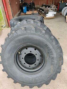 U1600 Kompletträder 425/75R20 Felge Michelin NEU 2
