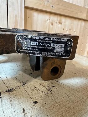 Mercedes Trac 1100 1300 1500 442 443 Zugmaul mit Halter T 3