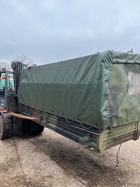 Mercedes U1300L Pritsche Plane Spriegel Zwischenrahmen in 3