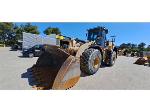 CAT 966M