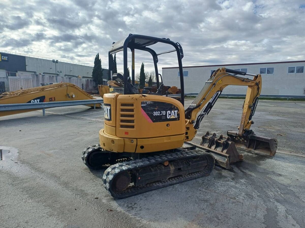 CAT 302.7D CR 3