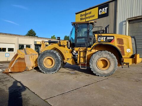 CAT 966M