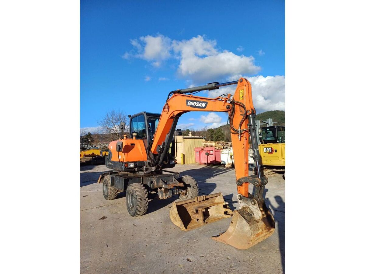 Doosan DX57W-7 2