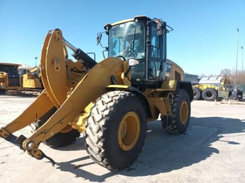 CAT 930M