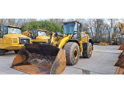 CAT 966M