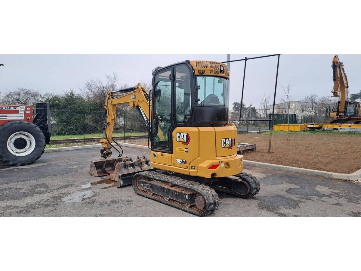 CAT 302.7 3