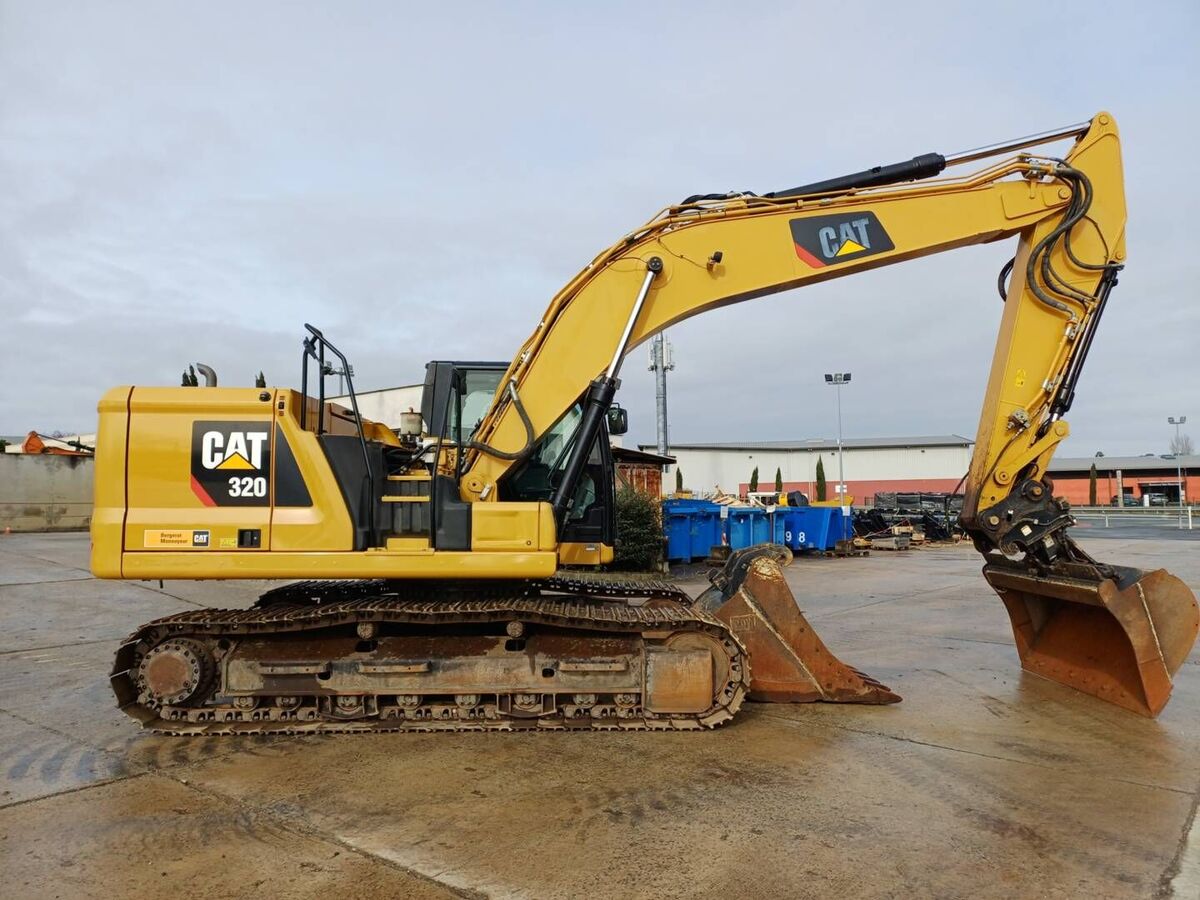 CAT 320 2