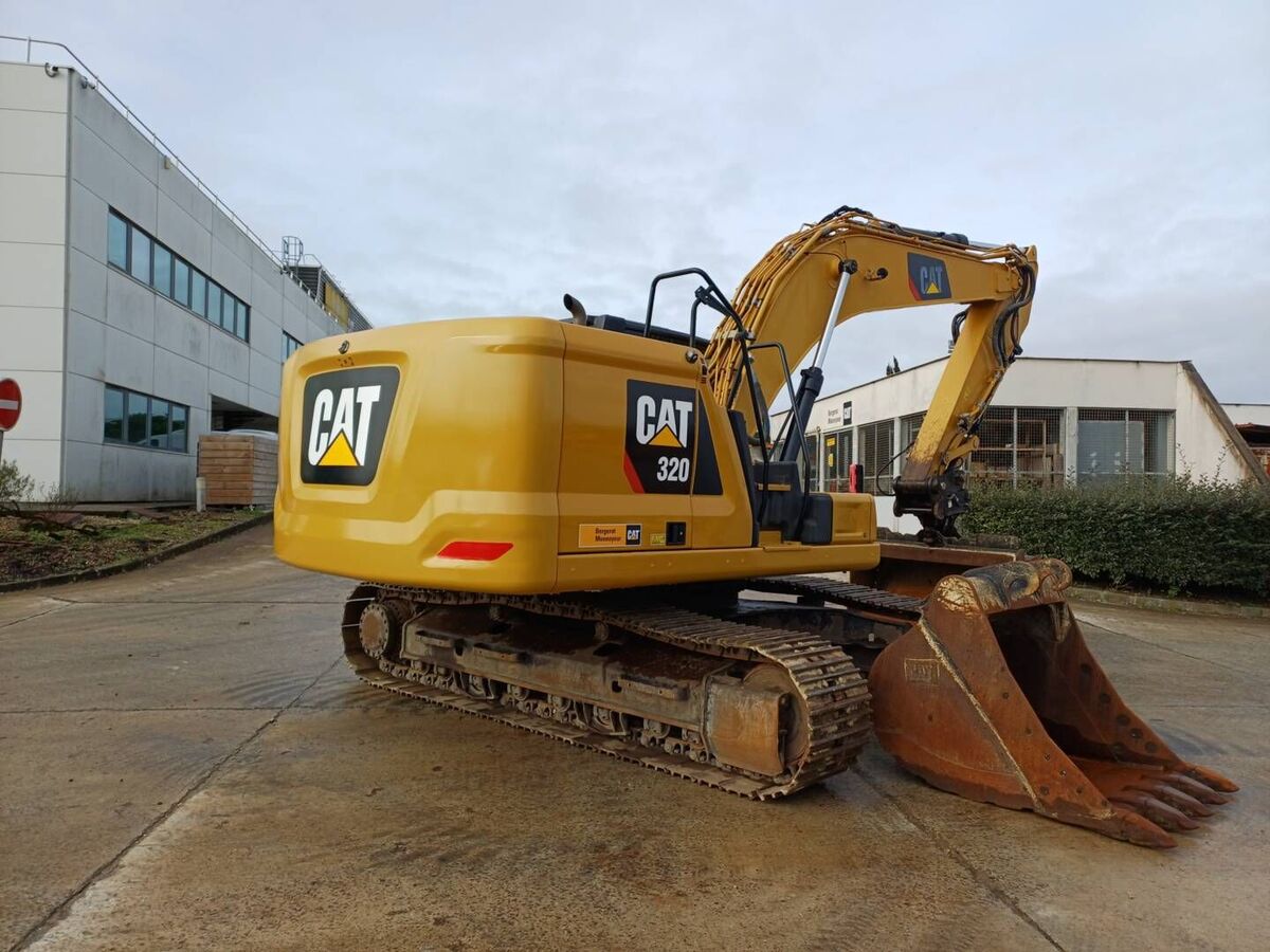 CAT 320 3