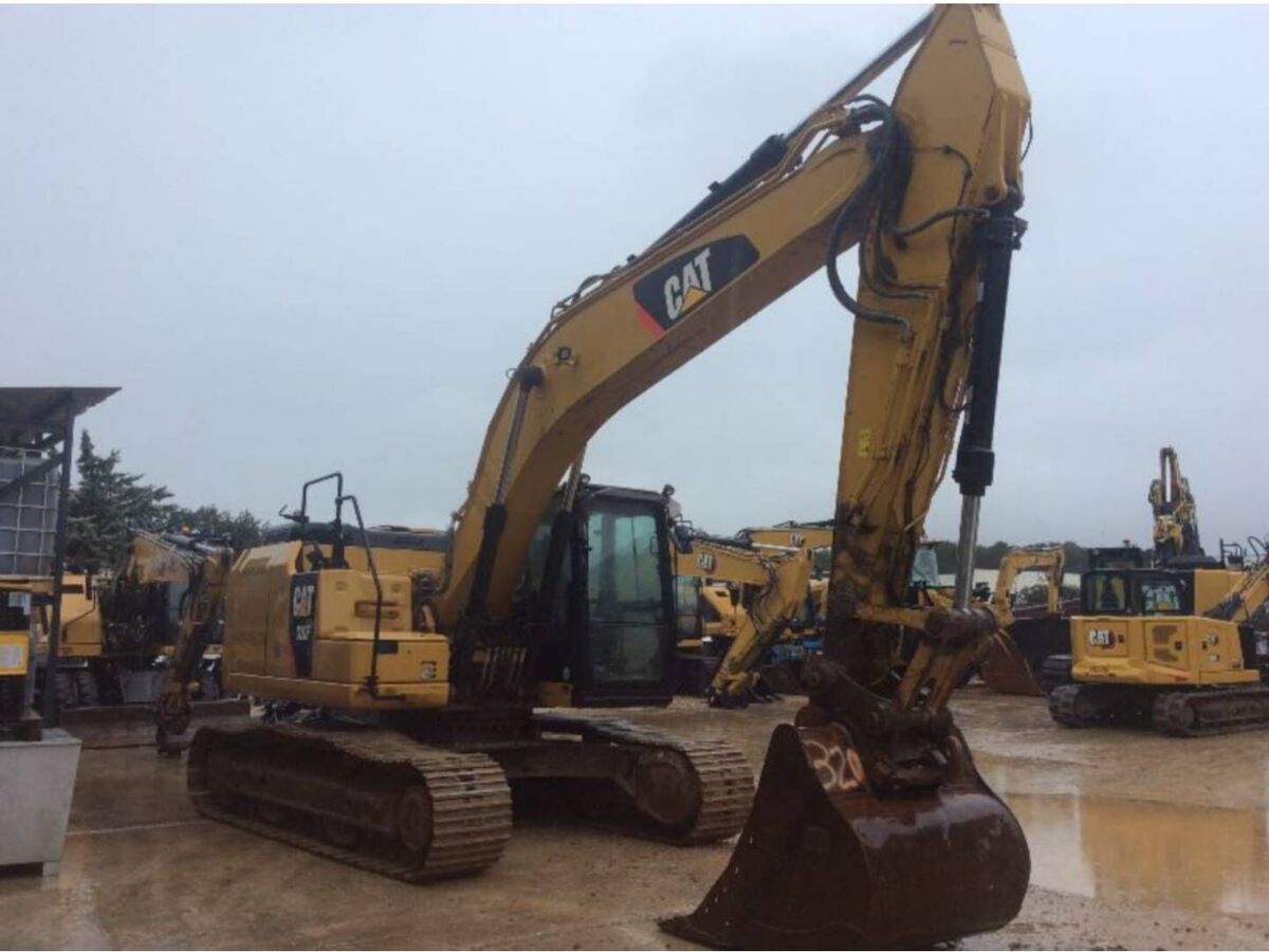 CAT 320F 3