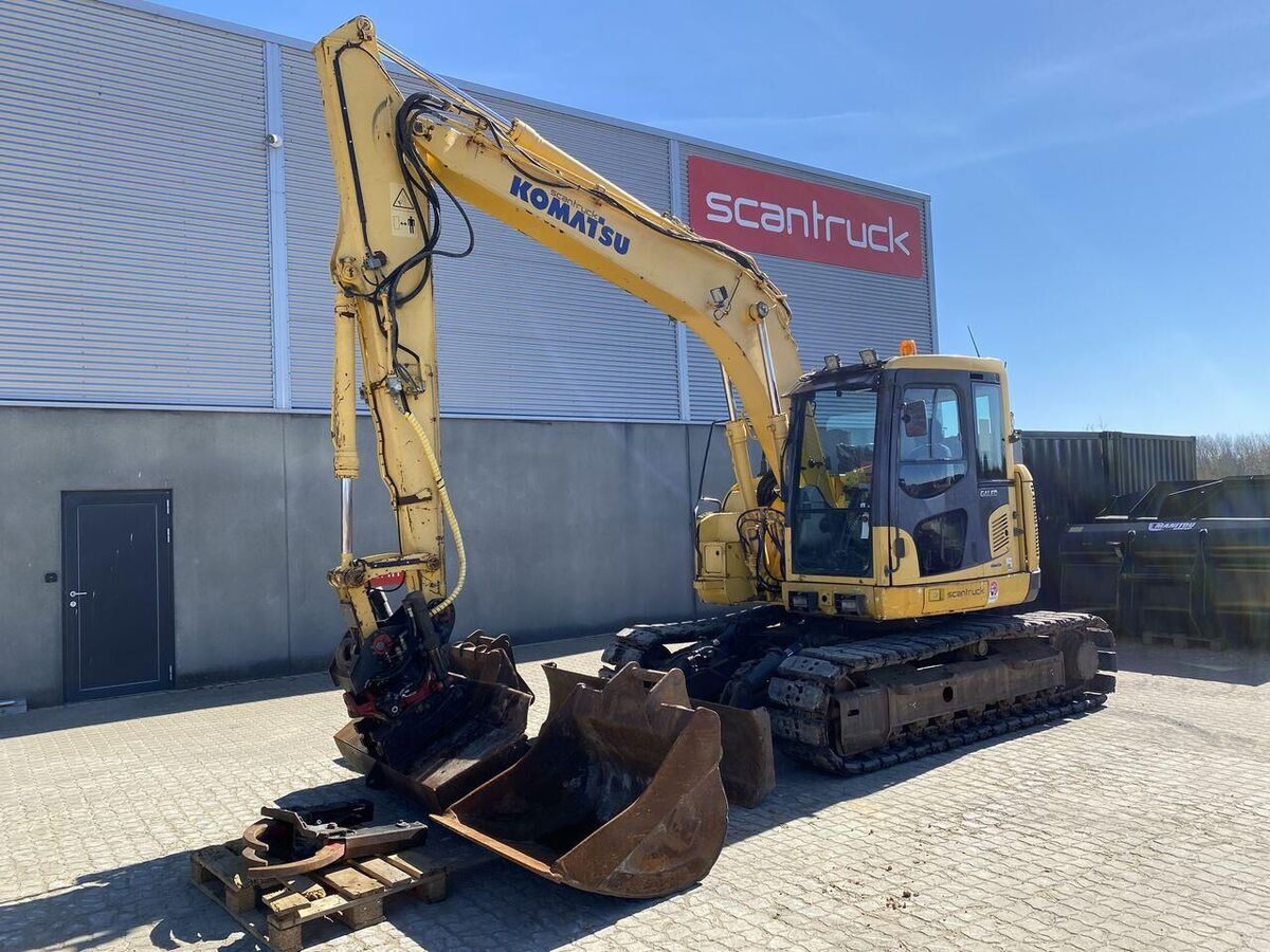 Komatsu PC138US-8 1