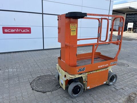 JLG 1230ES