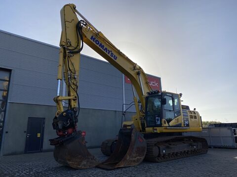 Komatsu PC240LC-11