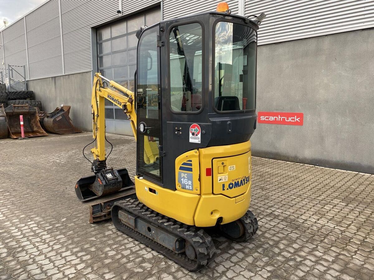 Komatsu PC16-3HS 2