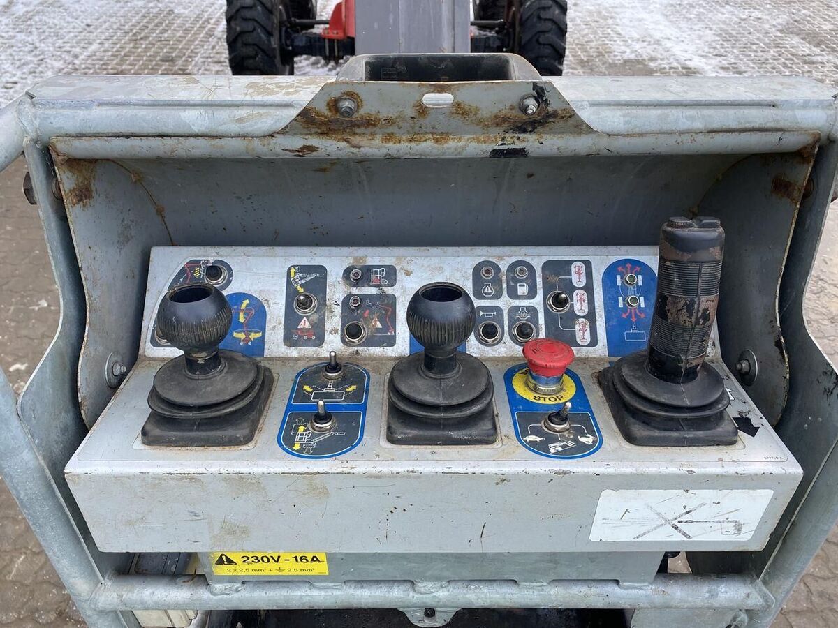 Manitou 180ATJ RC 3