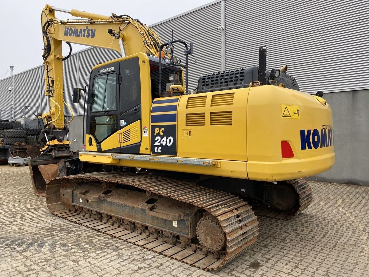 Komatsu PC240LC-11EO 2