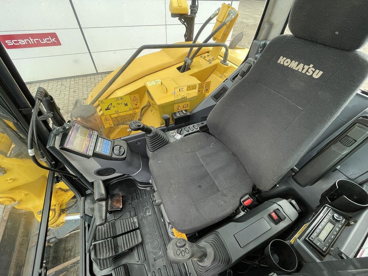 Komatsu PC88MR-10 3