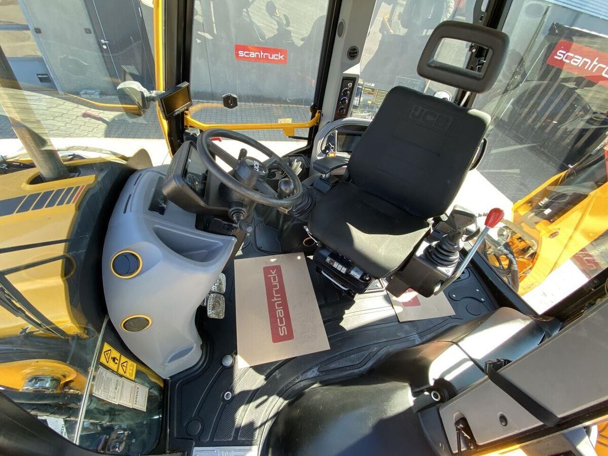 JCB 4CX 3