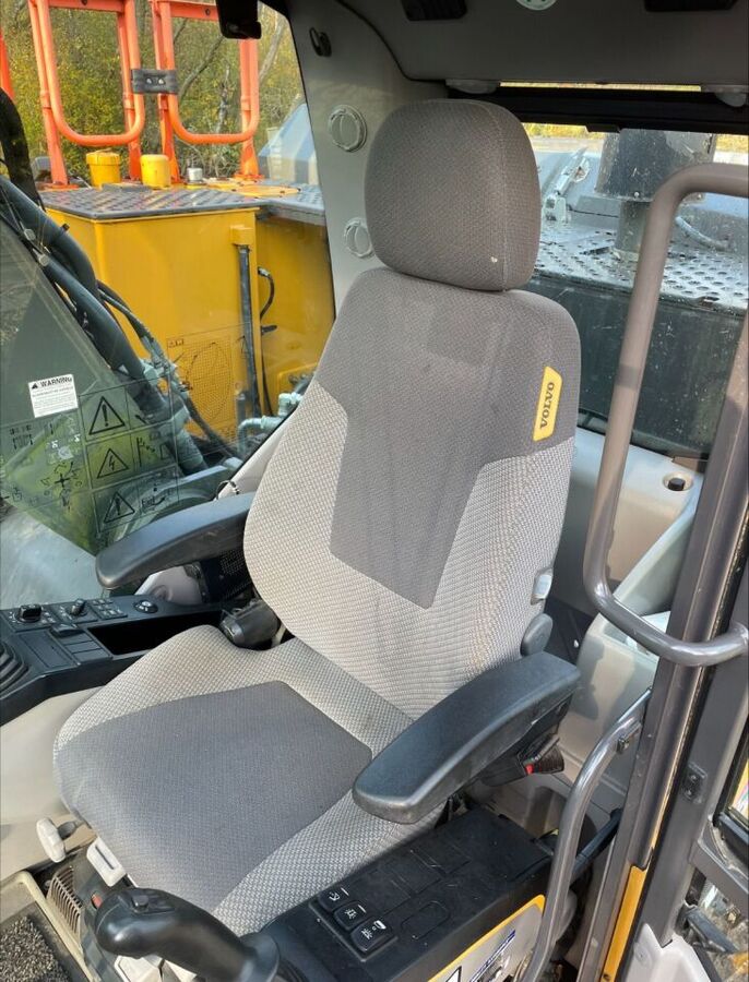 Volvo EC250E LR 3