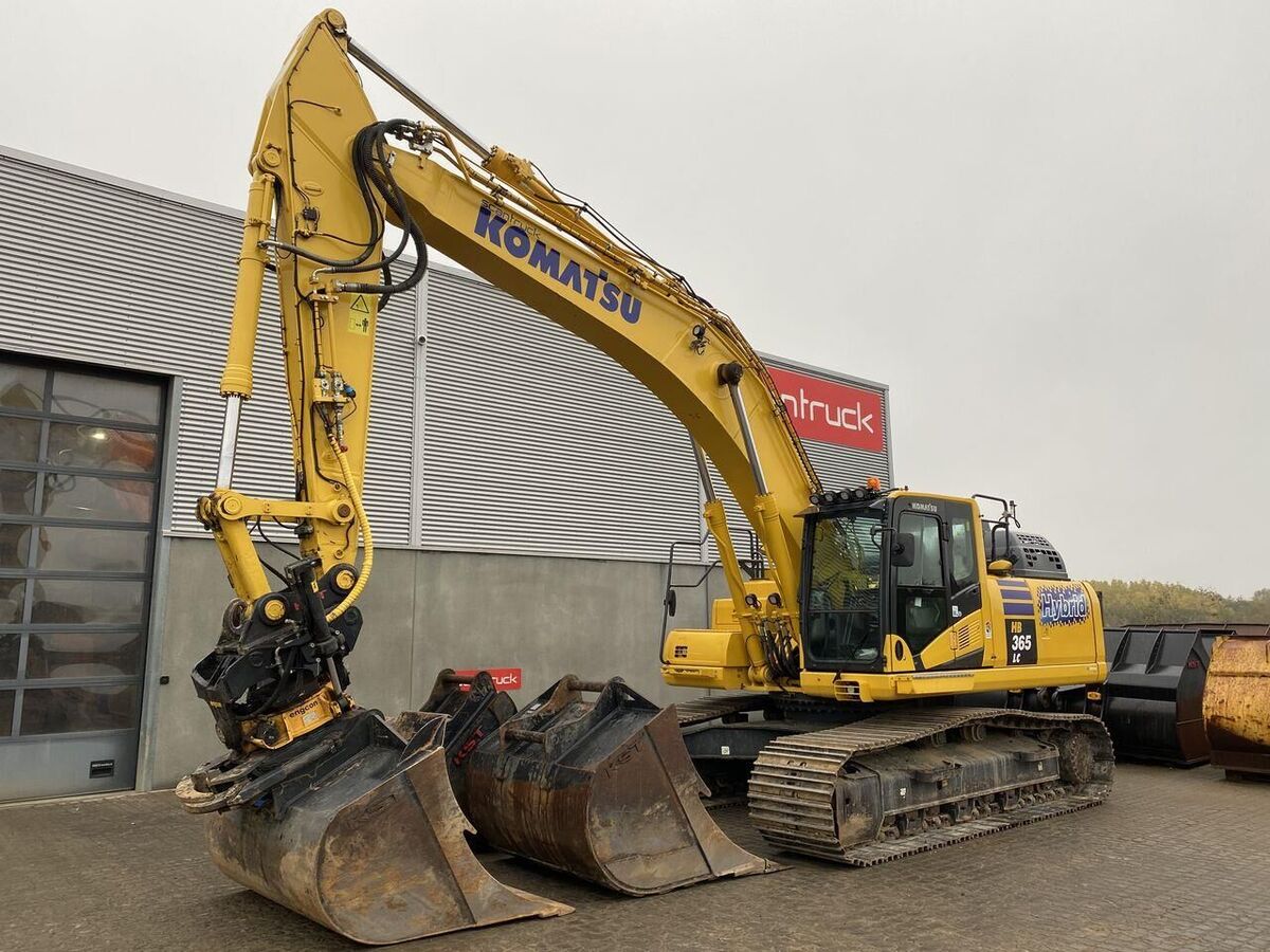 Komatsu HB365LC-3EO 1