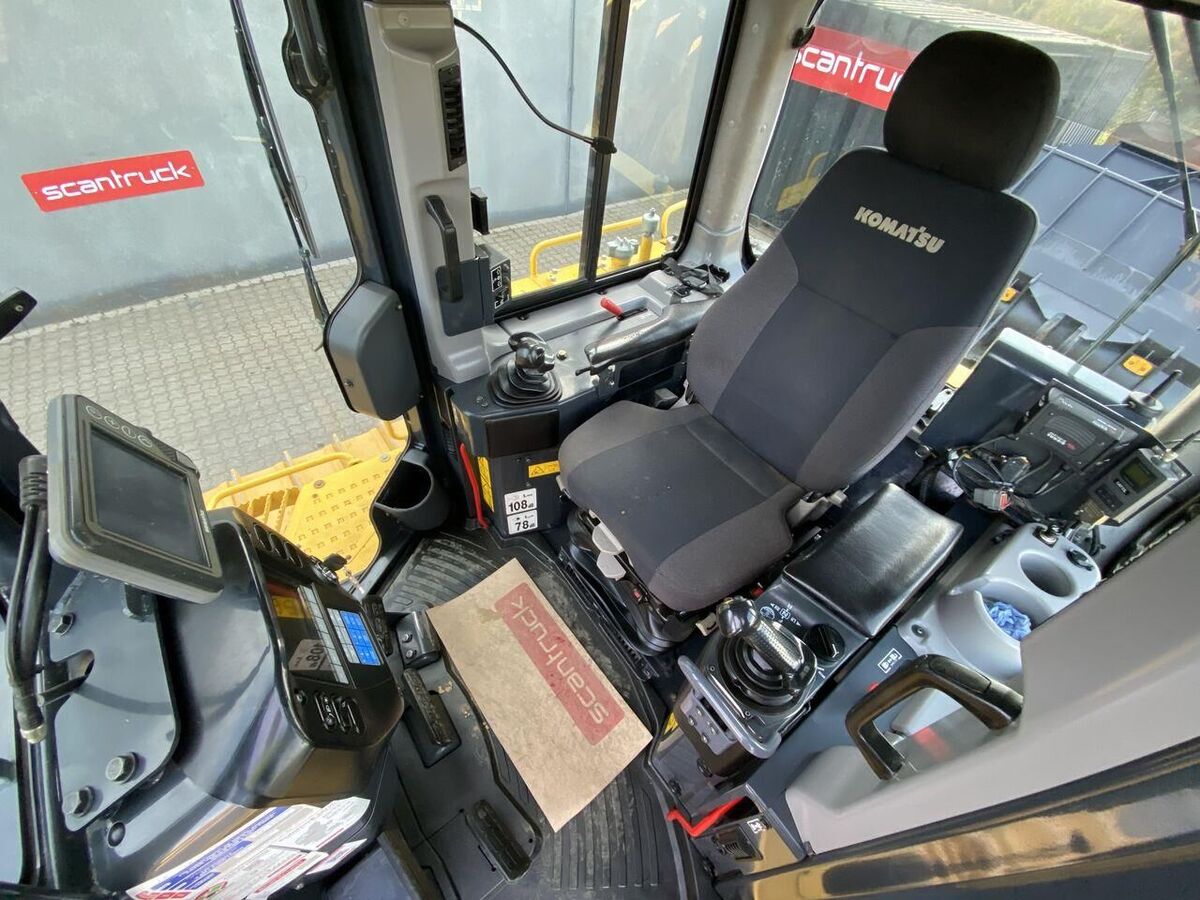 Komatsu D65PXI-18EO 3