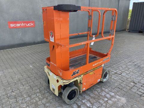 JLG 1230ES