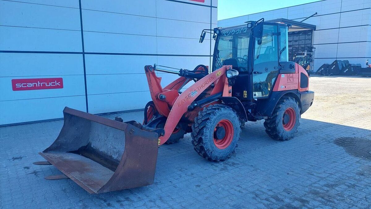 Kubota R085 1