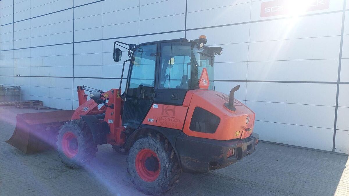 Kubota R085 2