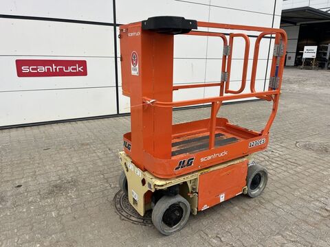 JLG 1230ES