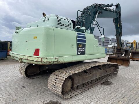 8862-c2ffc2e2b5b3402aa3d5d0038c2b7034-5992709