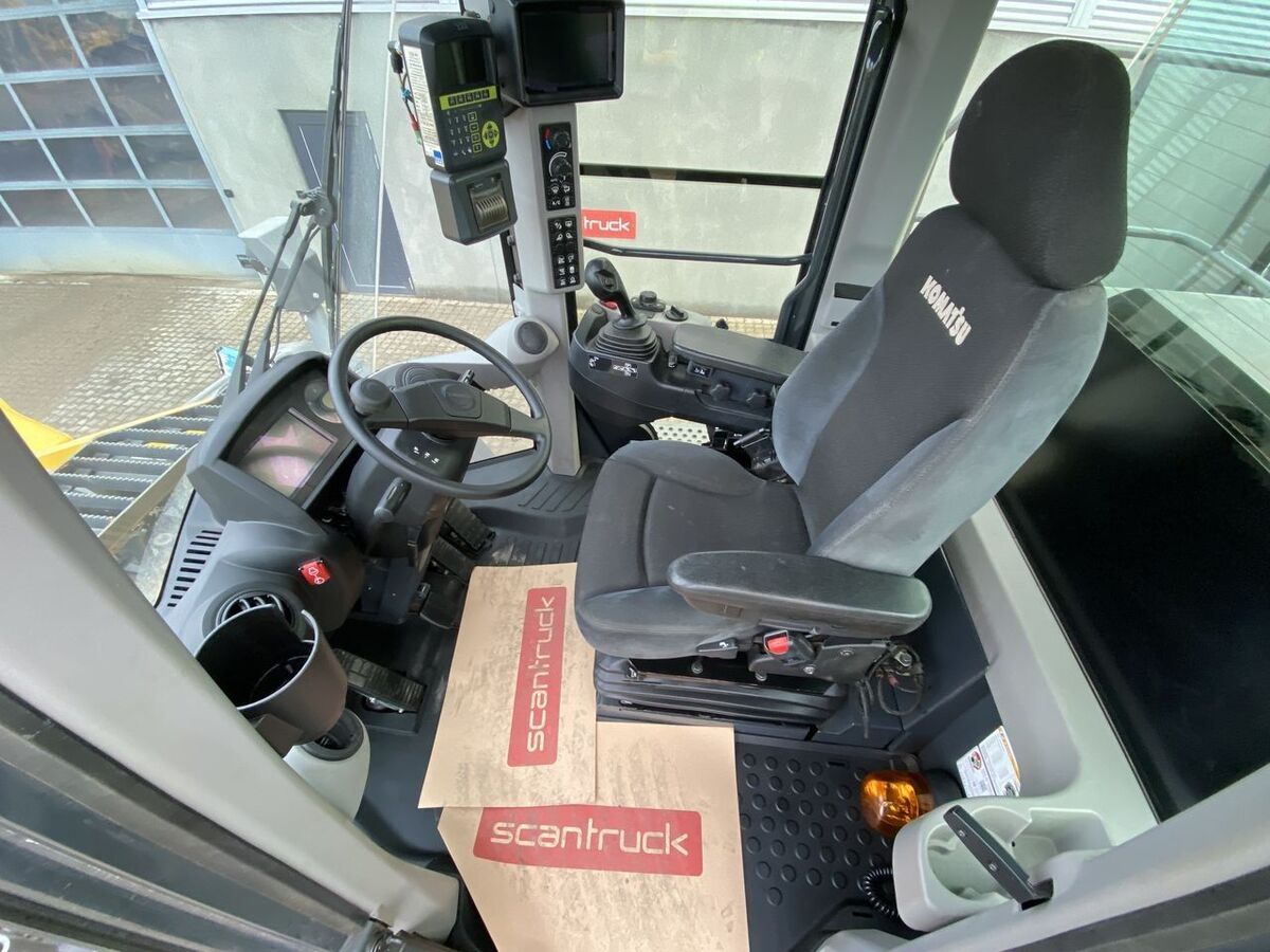 Komatsu WA475-10EO 3