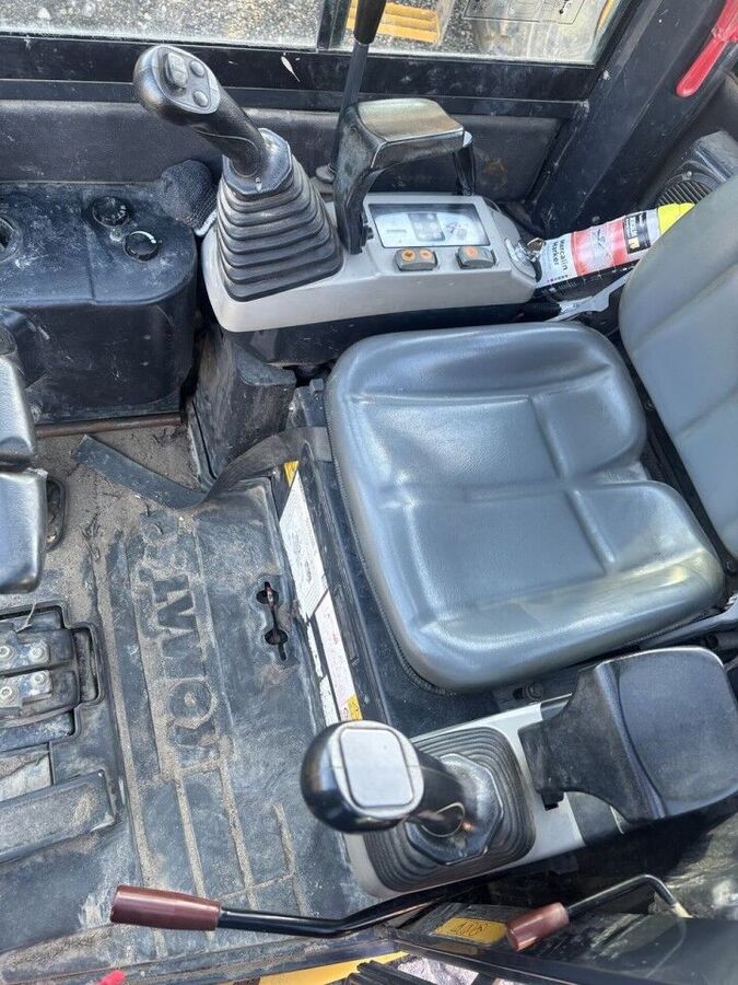 Komatsu PC16R-3HS PROP 3