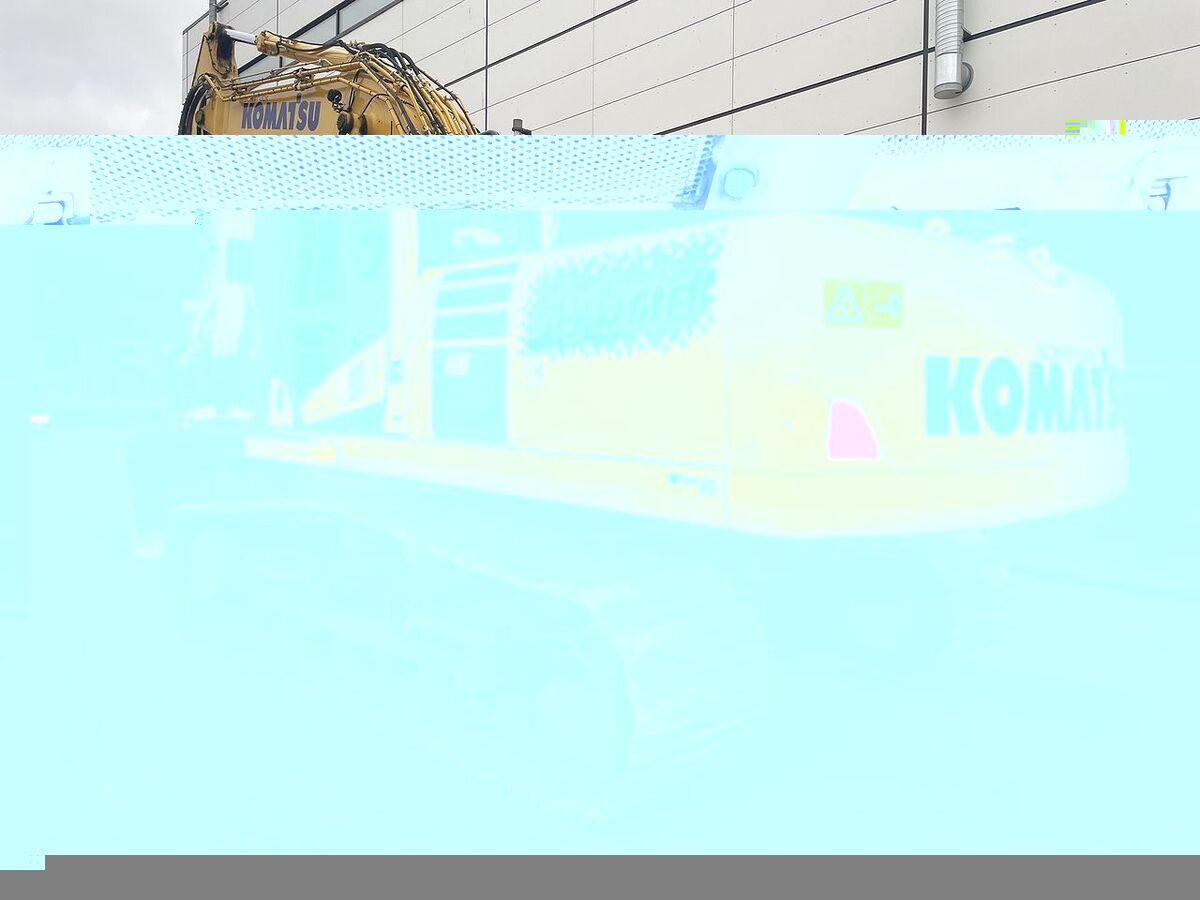 Komatsu HB365LC-3EO 2