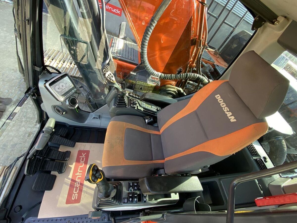 Doosan DX300LC-5 3