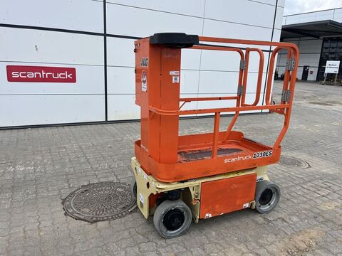 JLG 1230ES